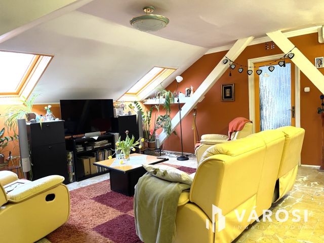 Különleges lakás a belváros szívében