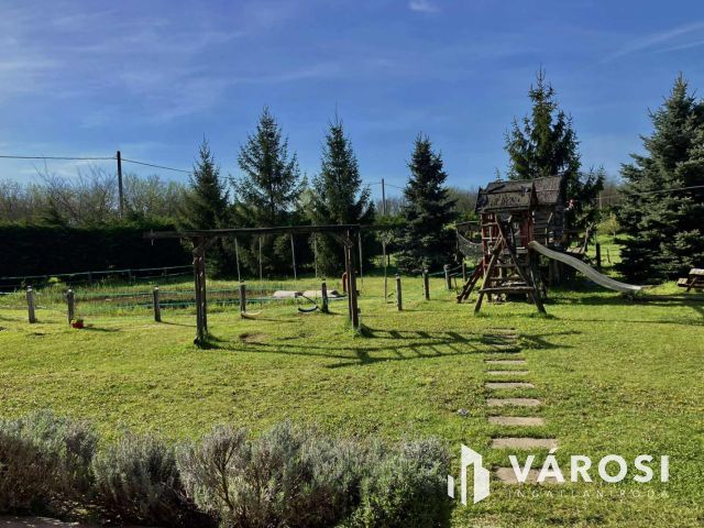 Álombirtok Pesthez közel