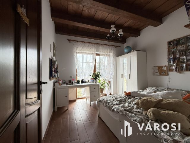 Álombirtok Pesthez közel