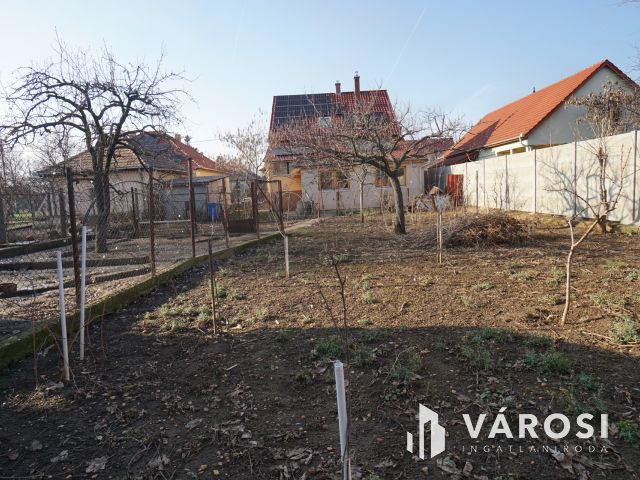 Otthon, vállalkozás és befektetés Gyál központi részén