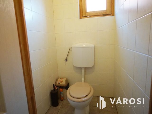 Otthon, vállalkozás és befektetés Gyál központi részén