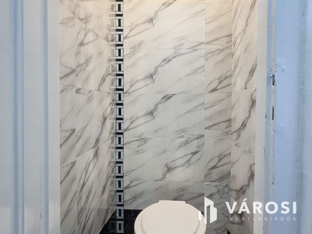 Befektetésnek ideális lakás a 6. kerület szívében