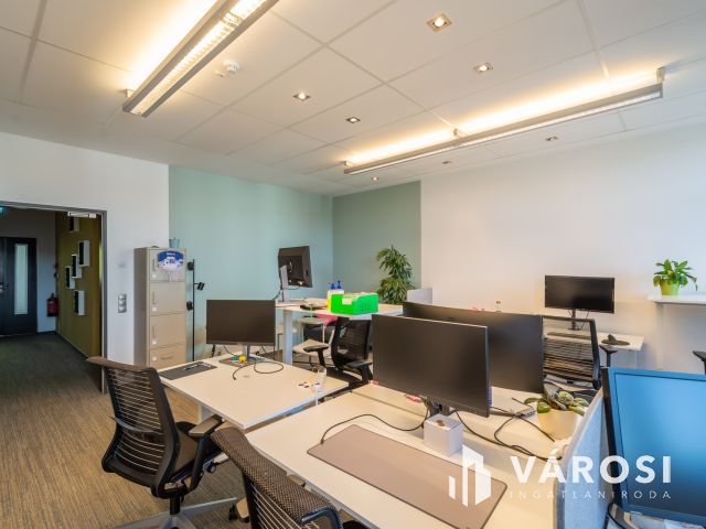 Kiadó napfényes irodák, Zugló szívében