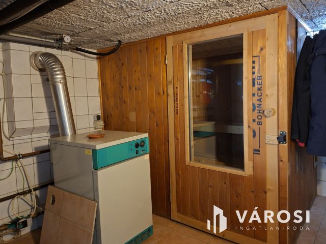 Rezsi évente 90 ezer? Ez a ház tudja!