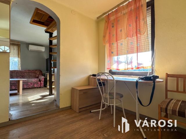 Kercseg Dűlőben, tégla épülettel, zártkert eladó!