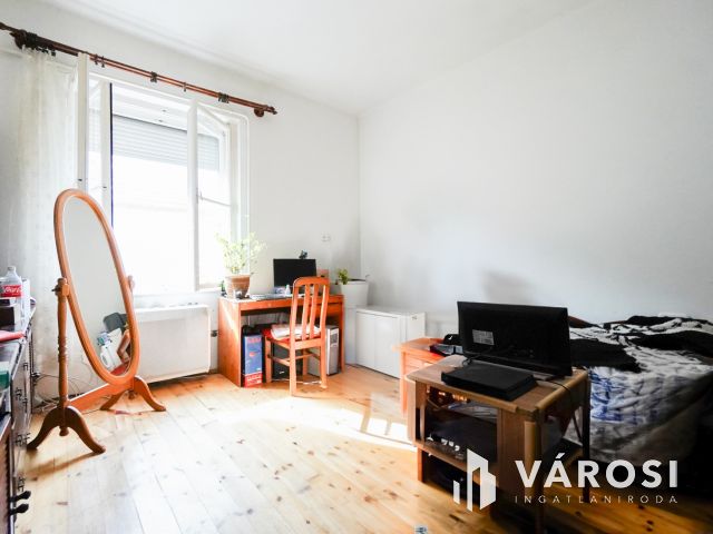 Szigetmonostor központi részén!