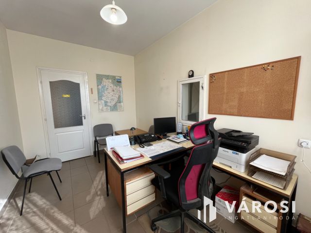 Debreceni szuper Jó Kis Telephely Eladó!