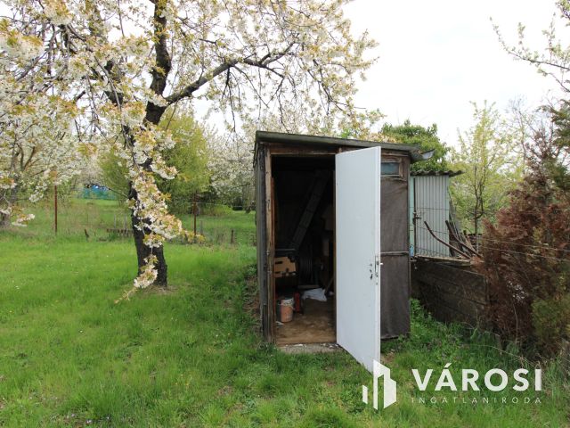 Jó telek, jó helyen. Most kell lépni!