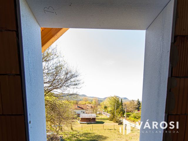 Új építésű ikerház Pócsmegyeren – most még alakítható!