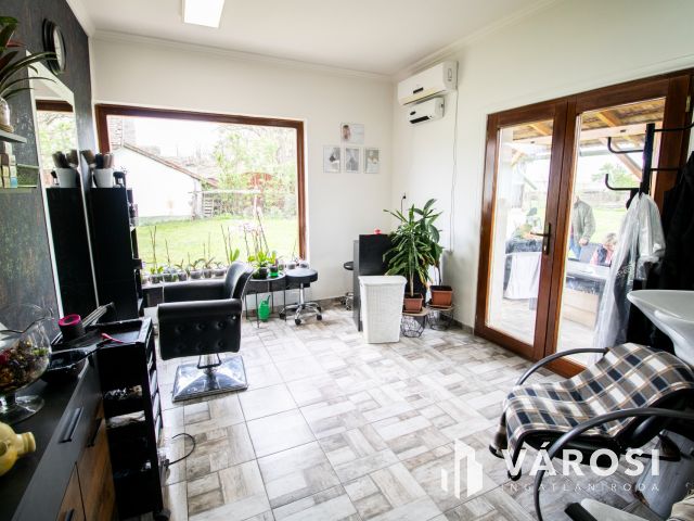 Modern elrendezés, jó ár Nagyszénáson