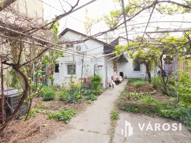 SZEGEDEN Móravároson családi házat kínálok
