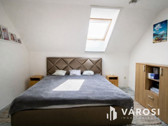 295 nm csomagolóüzem + 157 nm prémium lakótér