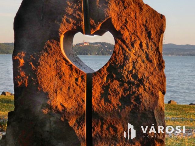 Vízparti apartman a Balaton szíve szobornál!