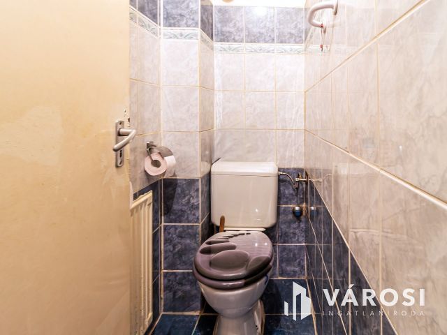 Több mint egy sorház-197 m² + kert + garázs + bővíthetőség