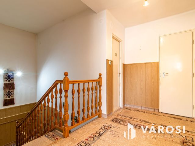 Több mint egy sorház-197 m² + kert + garázs + bővíthetőség