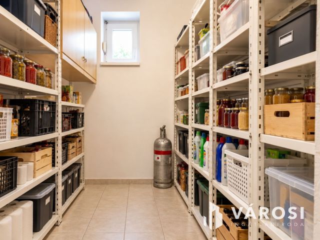 Több mint egy sorház-197 m² + kert + garázs + bővíthetőség