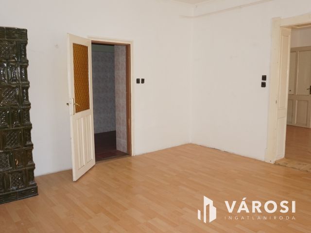 Kertes ház a Csúcson