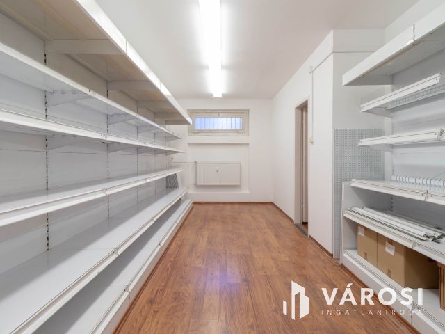 Utcafronti, kirakatos, 55 m2-es üzlet a Béke utca közelében